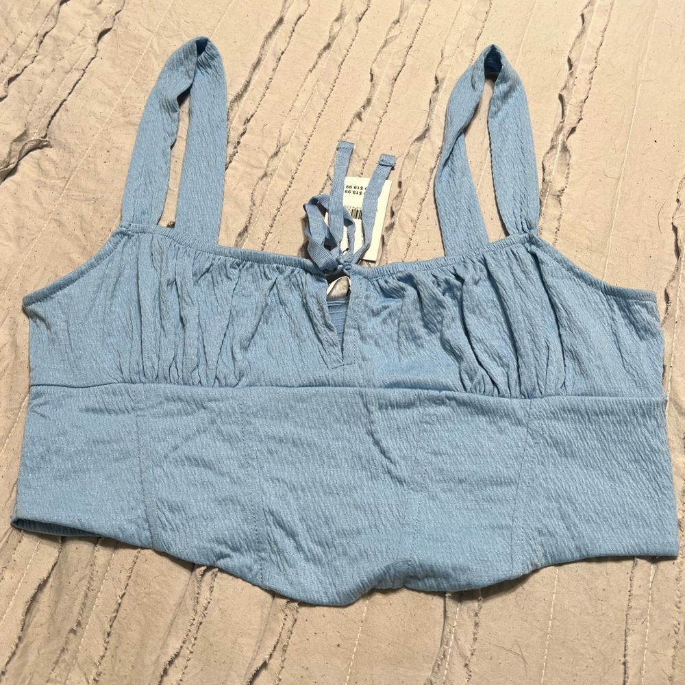 cotton on blue crop top